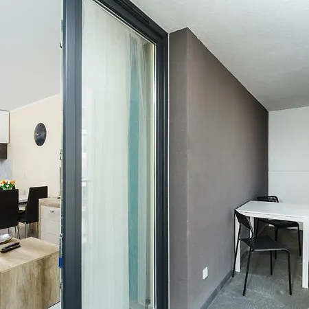 Zablocie By Renters Apartment *